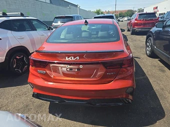 2024 Kia Forte GT-Line - miniatura 5