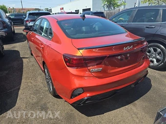 2024 Kia Forte GT-Line - miniatura 6