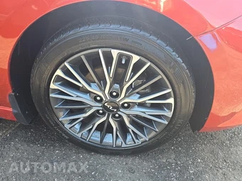 2024 Kia Forte GT-Line - miniatura 9
