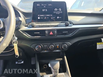 2024 Kia Forte LX – miniatura 11