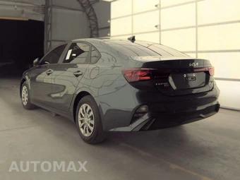 2024 Kia Forte LX – miniatura 6