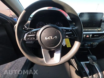 2024 Kia Forte LX – miniatura 10