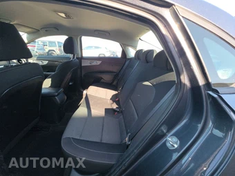 2024 Kia Forte LX – miniatura 13