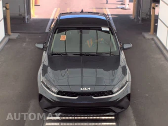 2024 Kia Forte LX – miniatura 2
