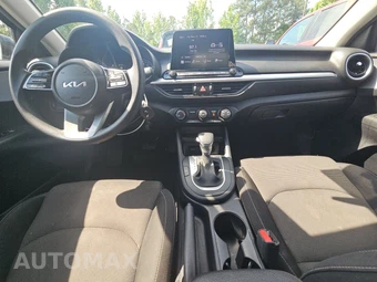 2024 Kia Forte LX - miniatura 11