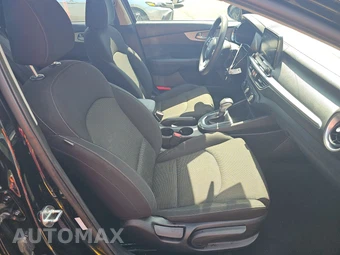 2024 Kia Forte LX - miniatura 8