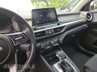 2024 Kia Forte LX - miniatura 10