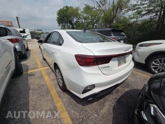 2024 Kia Forte LX - miniatura 2