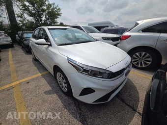 2024 Kia Forte LX - miniatura 4