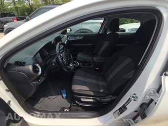2024 Kia Forte LX - miniatura 6