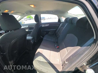 2024 Kia Forte LX - miniatura 13
