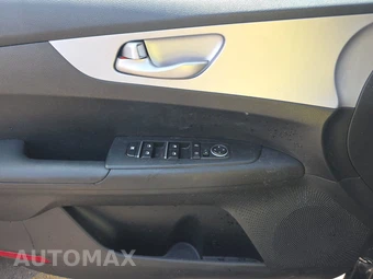 2024 Kia Forte LX - miniatura 9