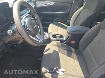 2024 Kia Forte LXS - miniatura 7