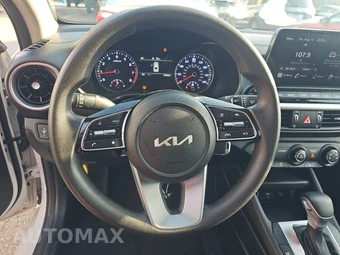 2024 Kia Forte LXS - miniatura 10