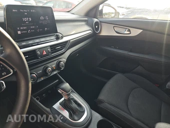 2024 Kia Forte LXS - miniatura 11