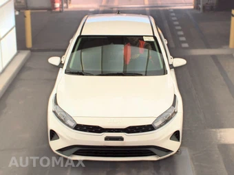 2024 Kia Forte LXS - miniatura 2
