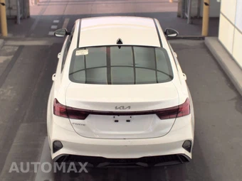 2024 Kia Forte LXS - miniatura 5