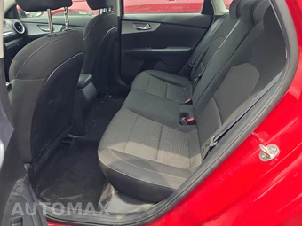 2024 Kia Forte LXS – miniatura 13