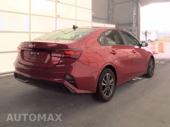2024 Kia Forte LXS – miniatura 4
