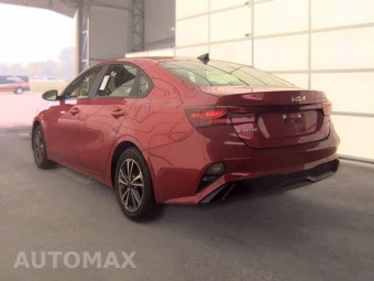 2024 Kia Forte LXS – miniatura 6