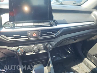 2024 Kia Forte LXS – miniatura 11