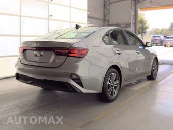 2024 Kia Forte LXS – miniatura 4