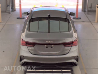 2024 Kia Forte LXS – miniatura 5