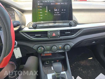 2024 Kia Forte LXS – miniatura 7
