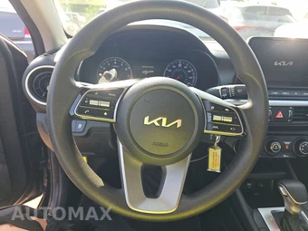 2024 Kia Forte LXS - miniatura 10