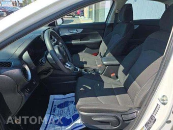 2024 Kia Forte LXS – miniatura 7