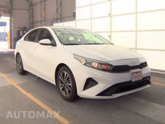 2024 Kia Forte LXS - miniatura 3