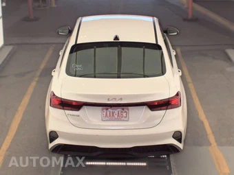 2024 Kia Forte LXS - miniatura 5