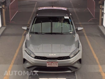 2024 Kia Forte LXS - miniatura 2