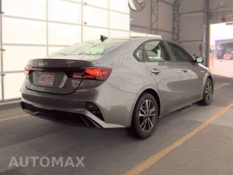 2024 Kia Forte LXS - miniatura 4