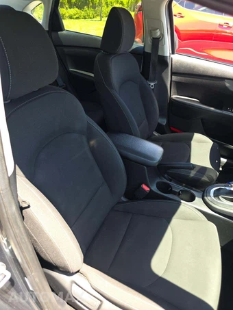 2024 Kia Forte LXS - miniatura 18