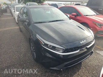2024 Kia Forte LXS - miniatura 3