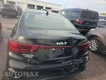 2024 Kia Forte LXS - miniatura 5