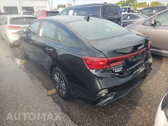 2024 Kia Forte LXS - miniatura 6