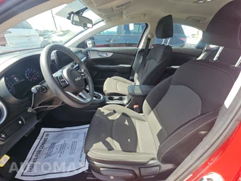2024 Kia Forte LXS – miniatura 7