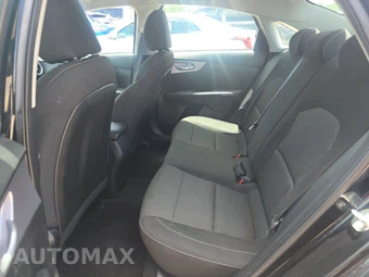 2024 Kia Forte LXS – miniatura 13