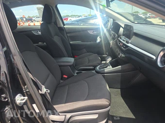 2024 Kia Forte LXS – miniatura 8