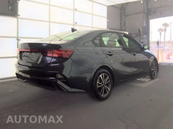 2024 Kia Forte LXS - miniatura 4