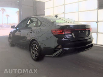 2024 Kia Forte LXS - miniatura 6