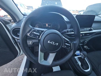 2024 Kia Forte LXS - miniatura 10