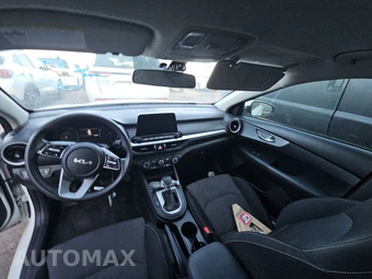 2024 Kia Forte LXS - miniatura 11