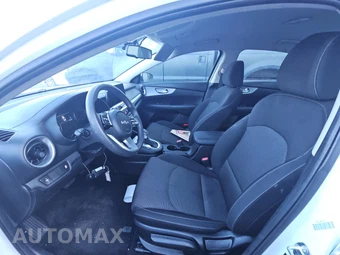 2024 Kia Forte LXS - miniatura 7