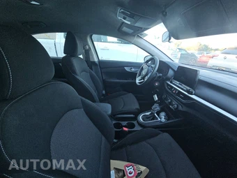 2024 Kia Forte LXS - miniatura 8