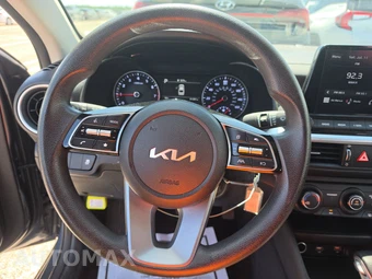 2024 Kia Forte LXS – miniatura 10