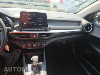 2024 Kia Forte LXS – miniatura 11