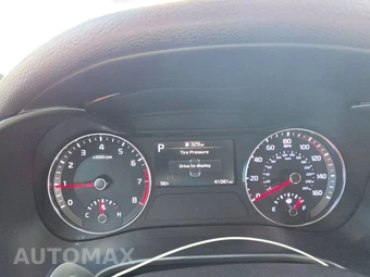2024 Kia Forte LXS – miniatura 12